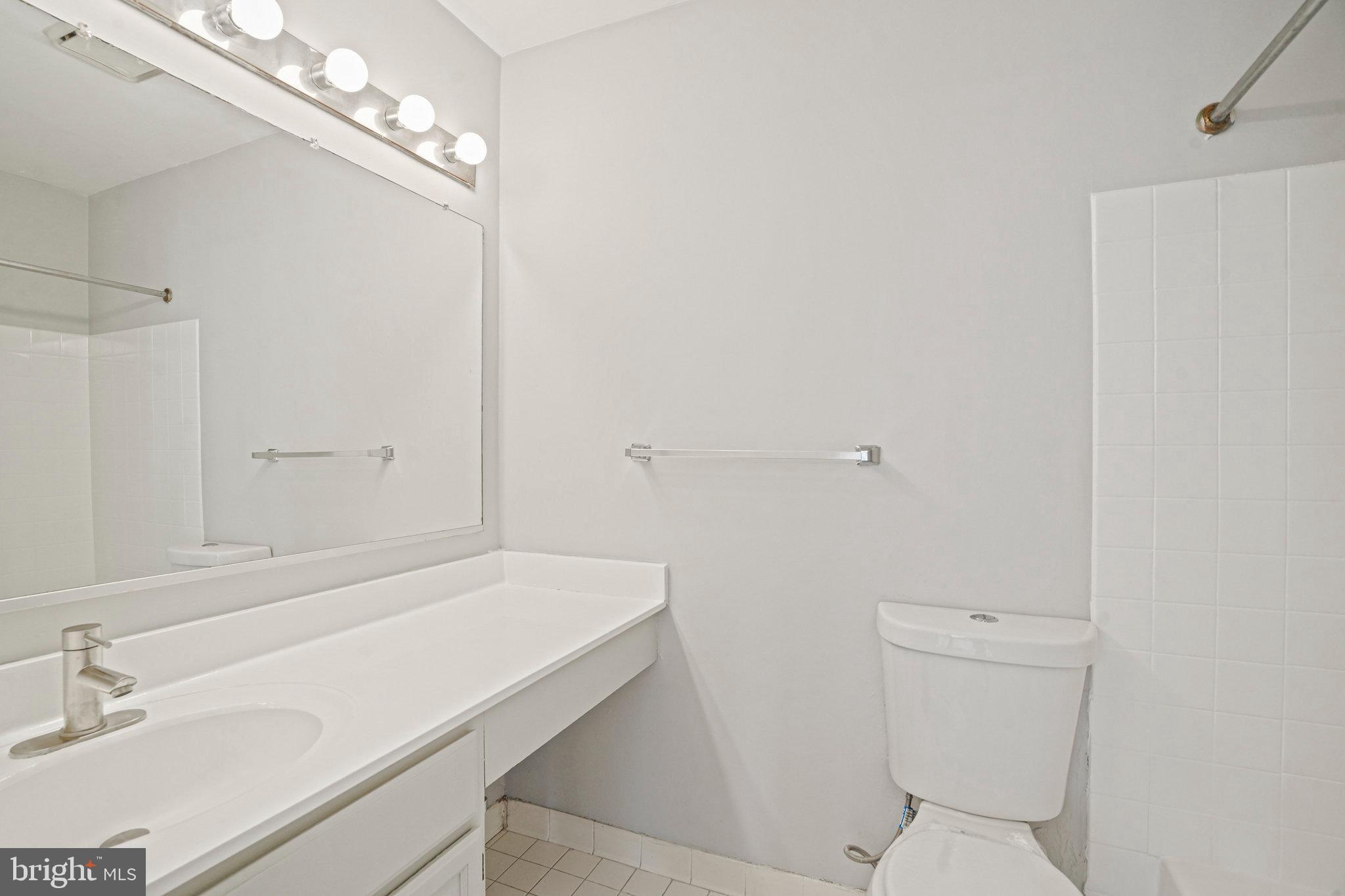 CALVERTON - Residential