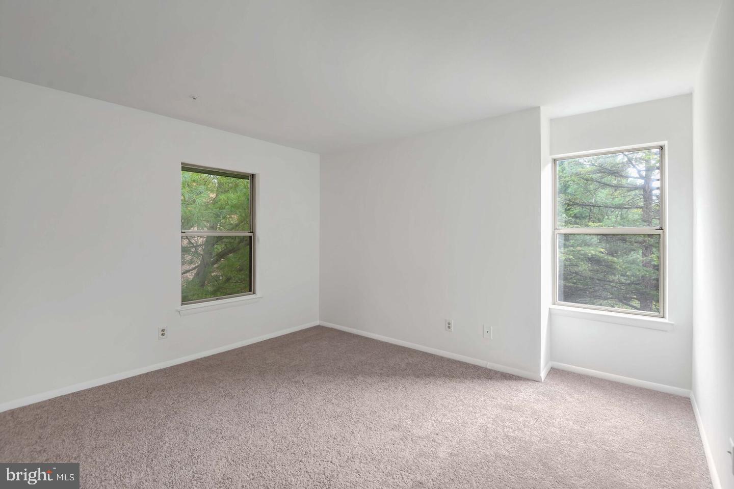 WILLOW WOOD - Residential Lease