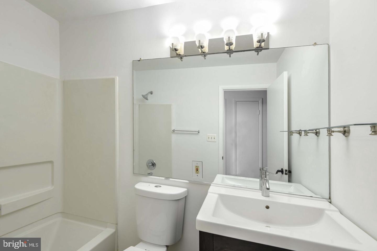 WILLOW WOOD - Residential Lease