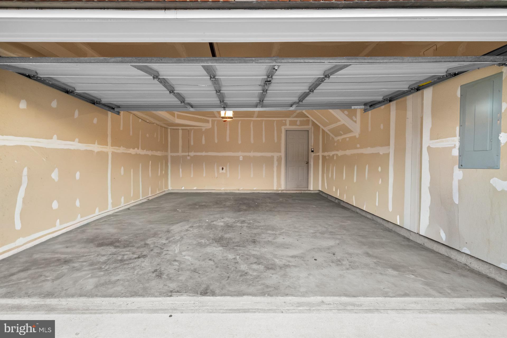 FIELDSTONE PRESERVE - Residential