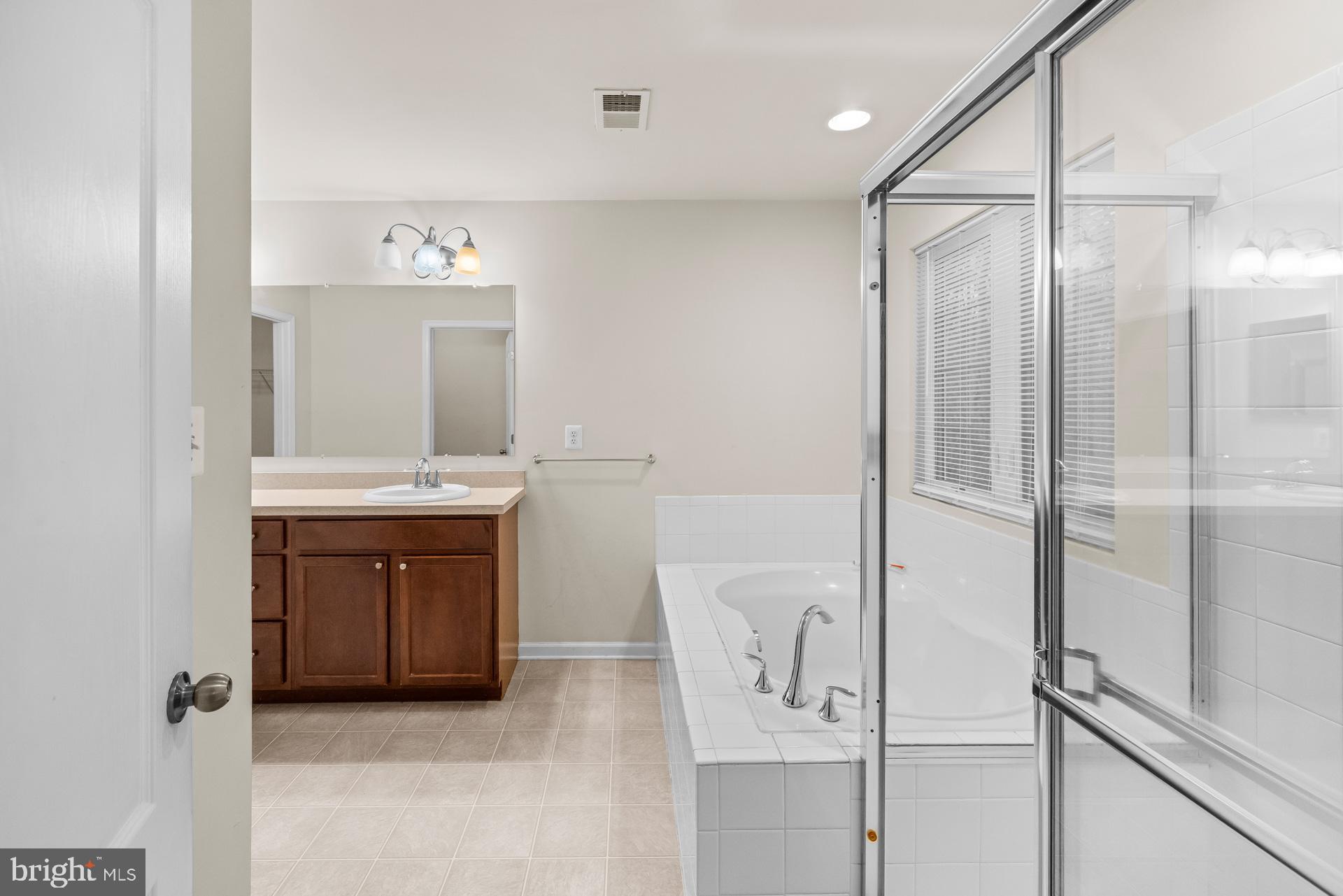 FIELDSTONE PRESERVE - Residential