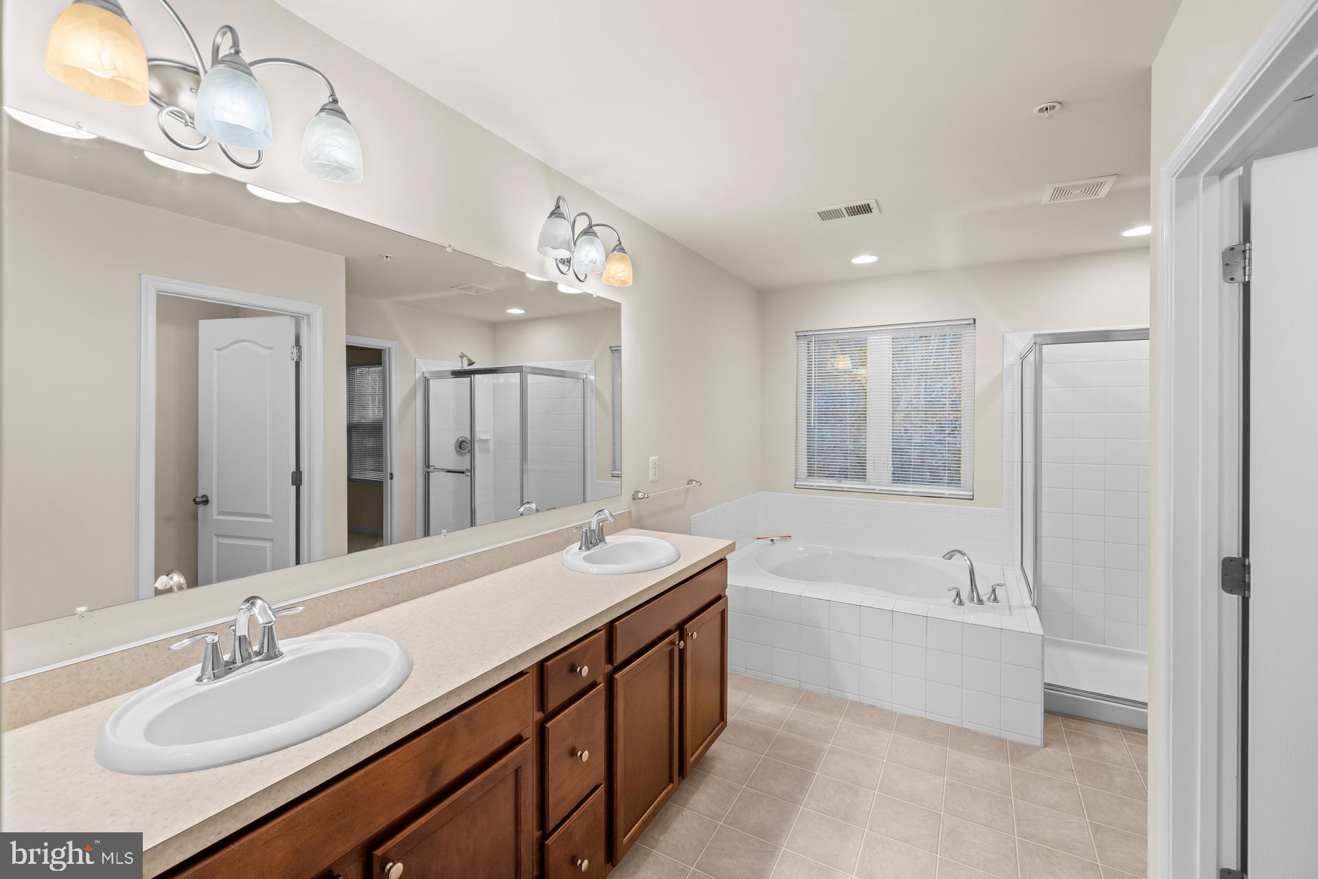 FIELDSTONE PRESERVE - Residential