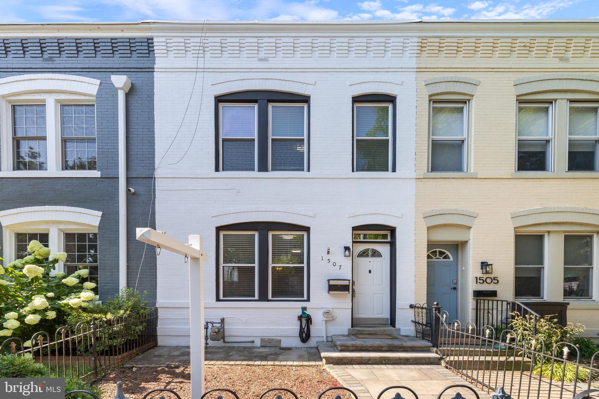 1507 C STREET SE
