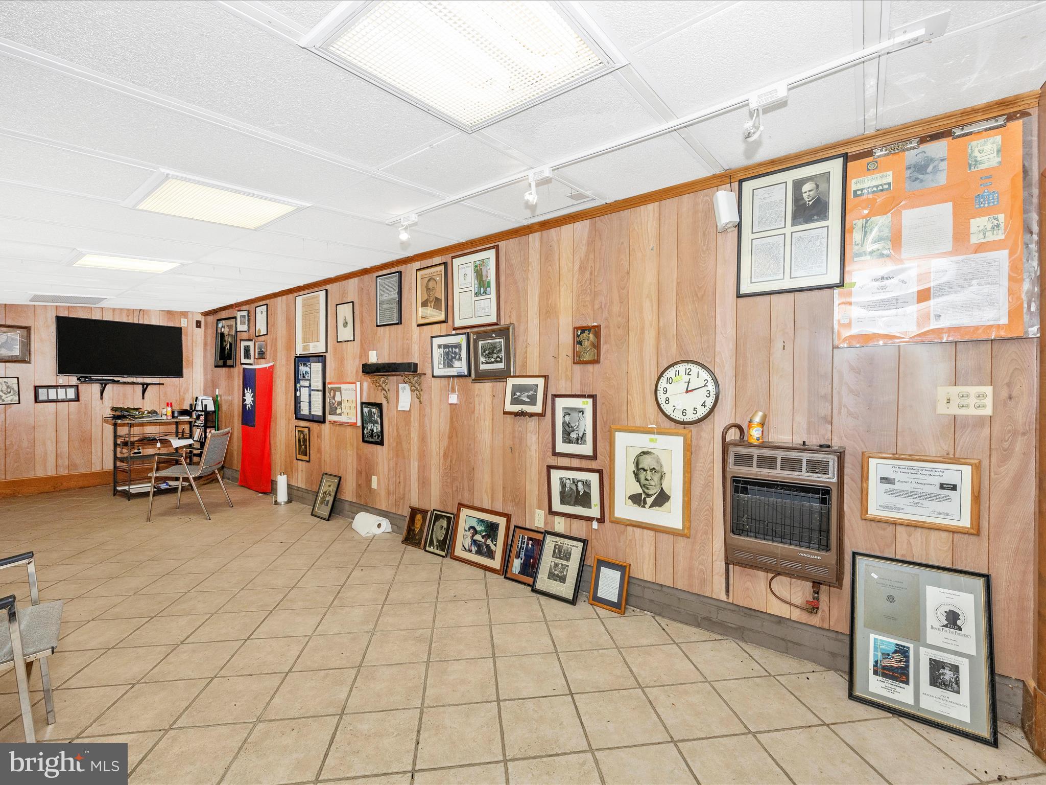 PT OLNEY OUT RES 3 - Residential