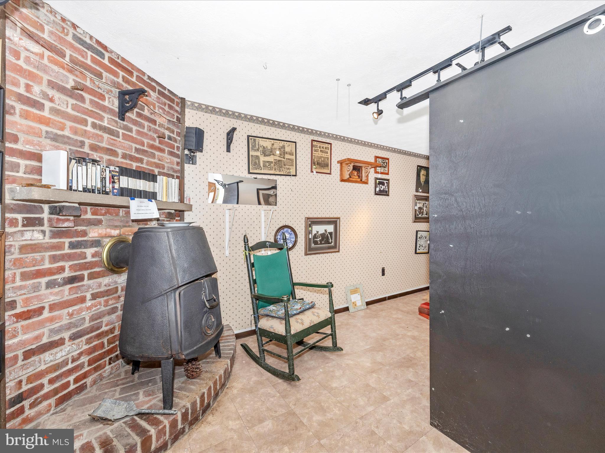 PT OLNEY OUT RES 3 - Residential