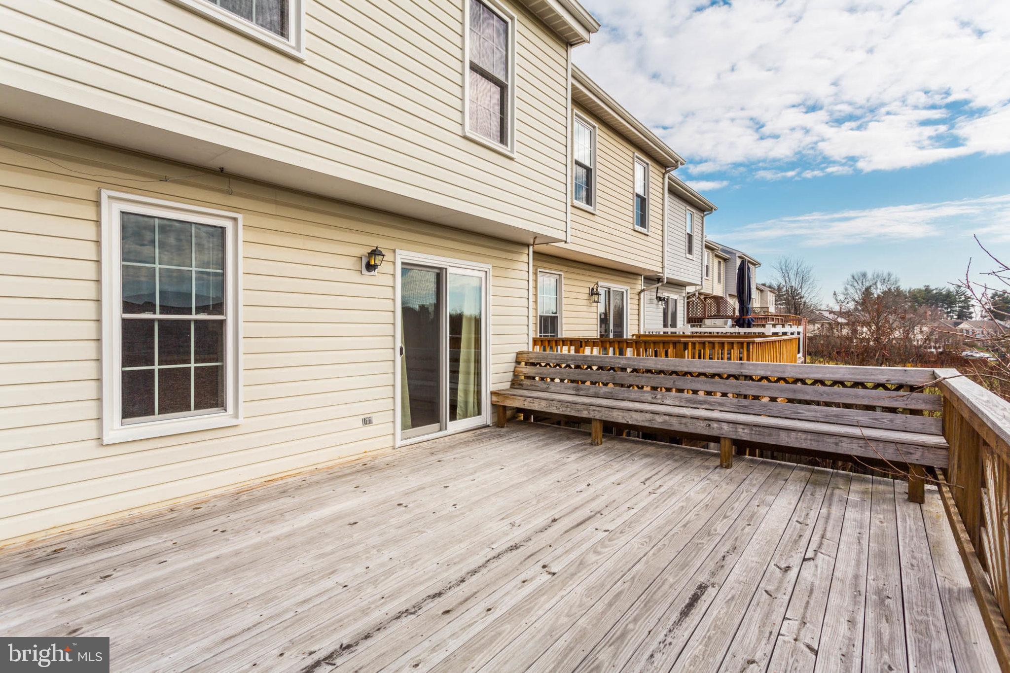 BRIGHTFIELD - Residential Lease