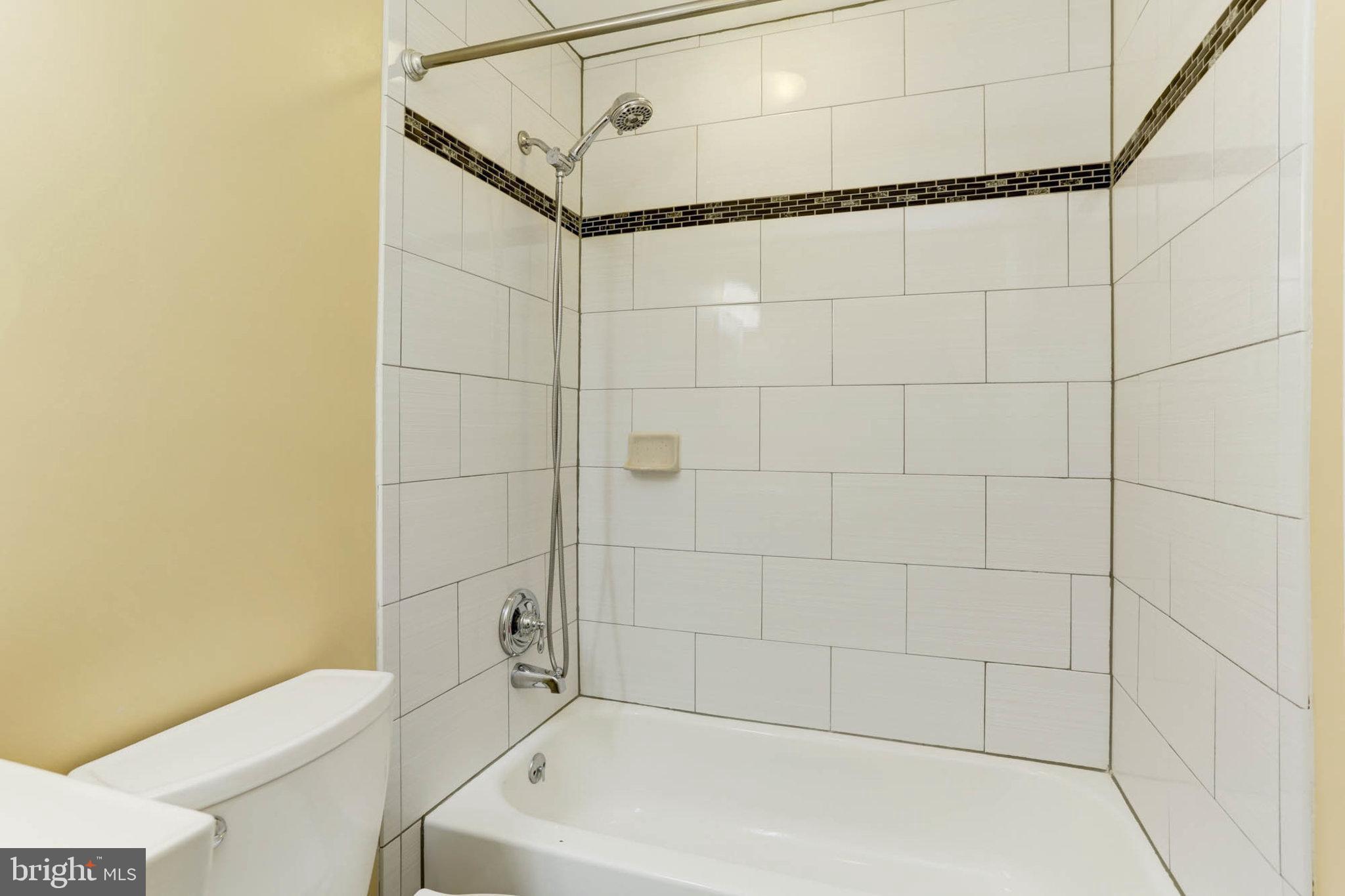 BRIGHTFIELD - Residential Lease