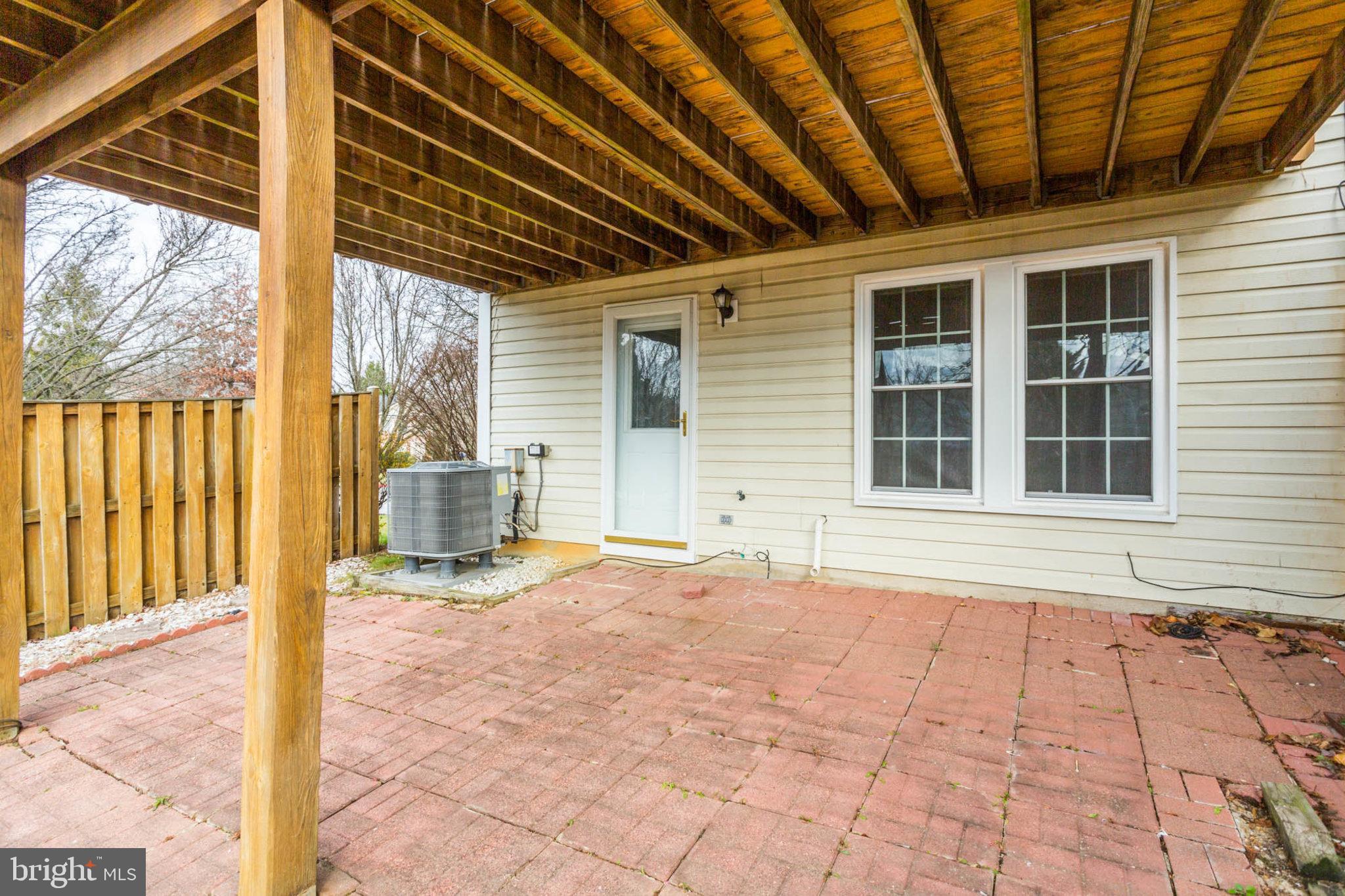 BRIGHTFIELD - Residential Lease