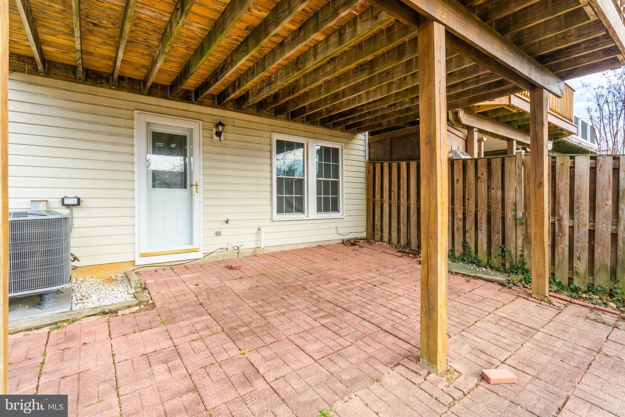 BRIGHTFIELD - Residential Lease