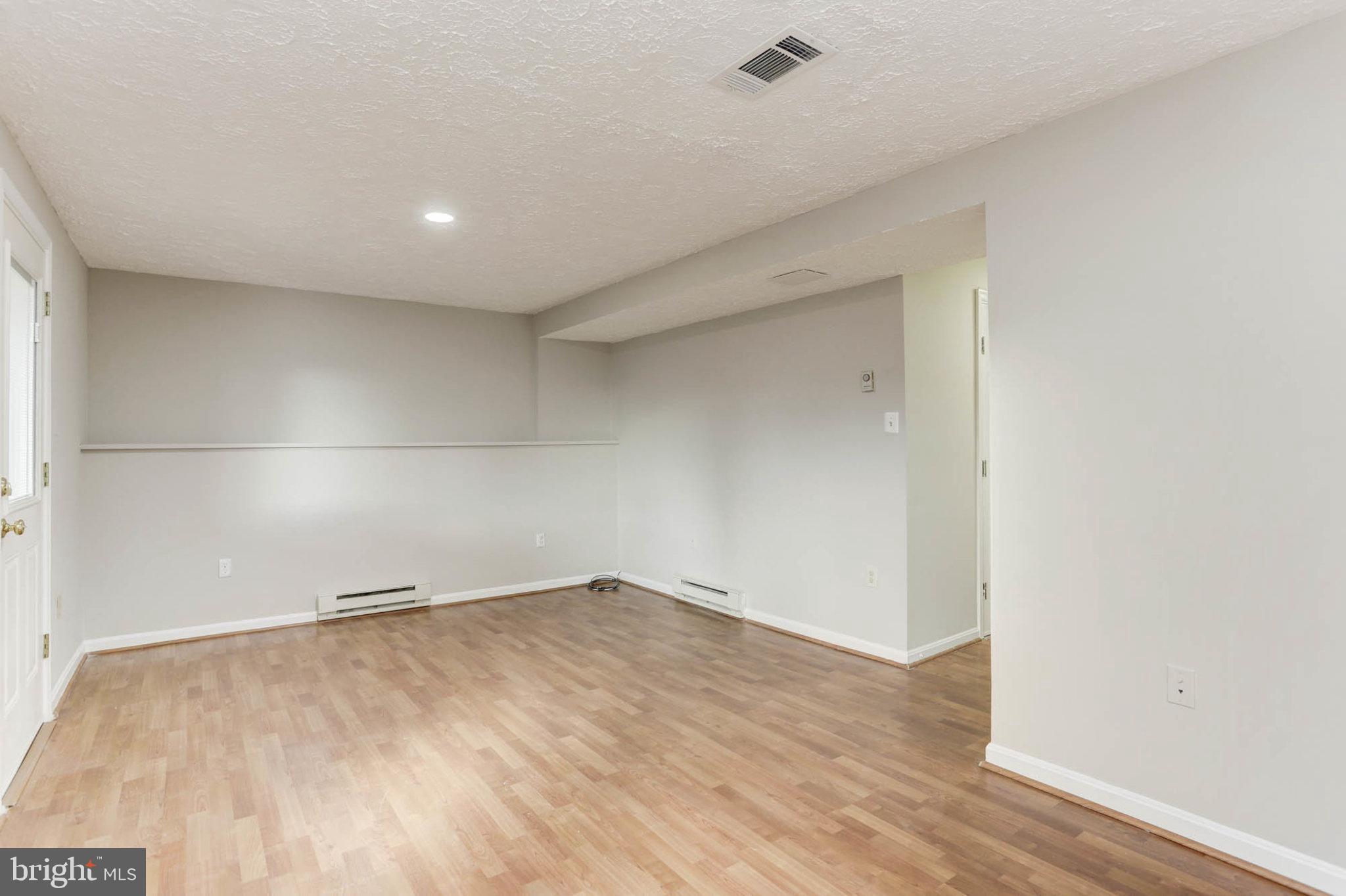 BRIGHTFIELD - Residential Lease