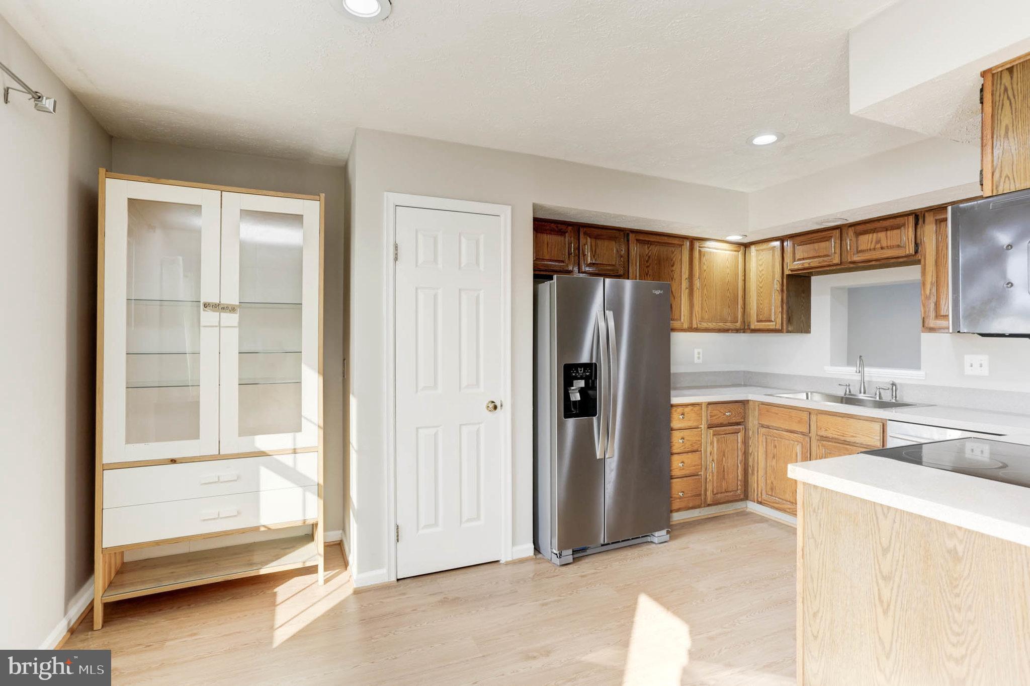 BRIGHTFIELD - Residential Lease