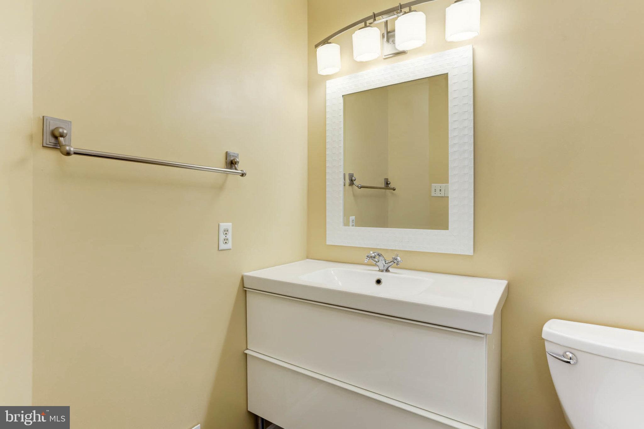 BRIGHTFIELD - Residential Lease