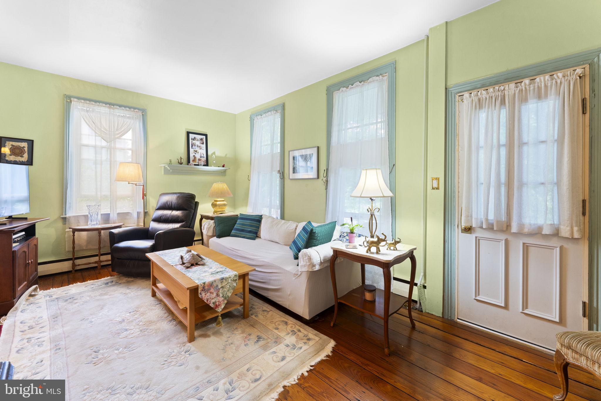 9039 EASTON ROAD