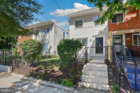 Photo of 4224 Southern Avenue SE, WASHINGTON, DC 20019 (MLS # DCDC2269090)