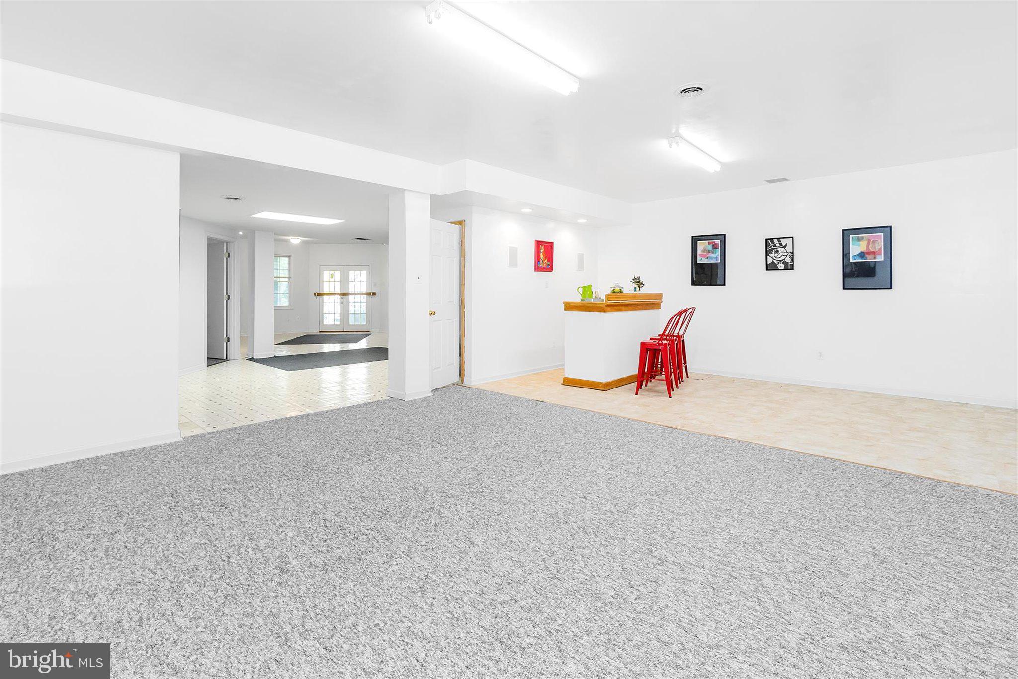 LOCUST HILL - Residential