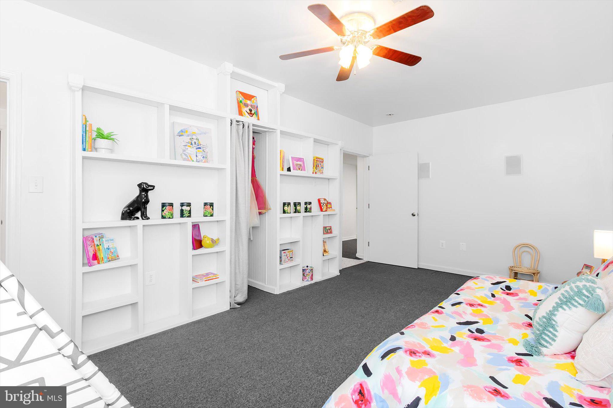 LOCUST HILL - Residential