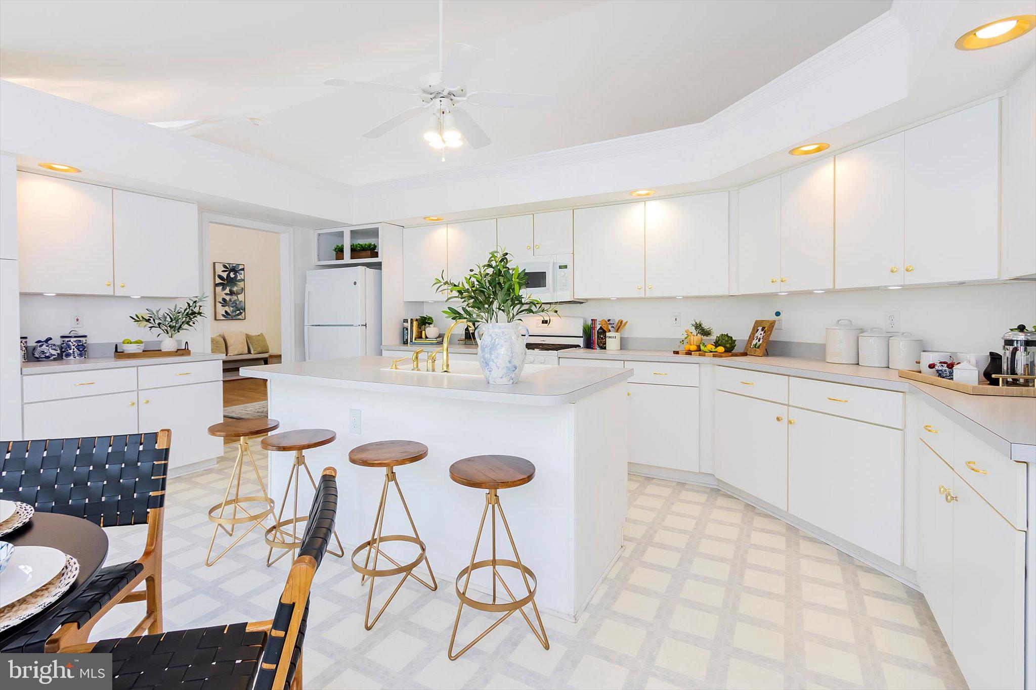 LOCUST HILL - Residential