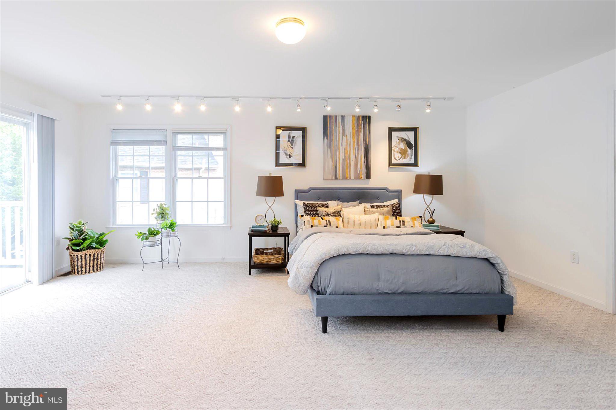 LOCUST HILL - Residential