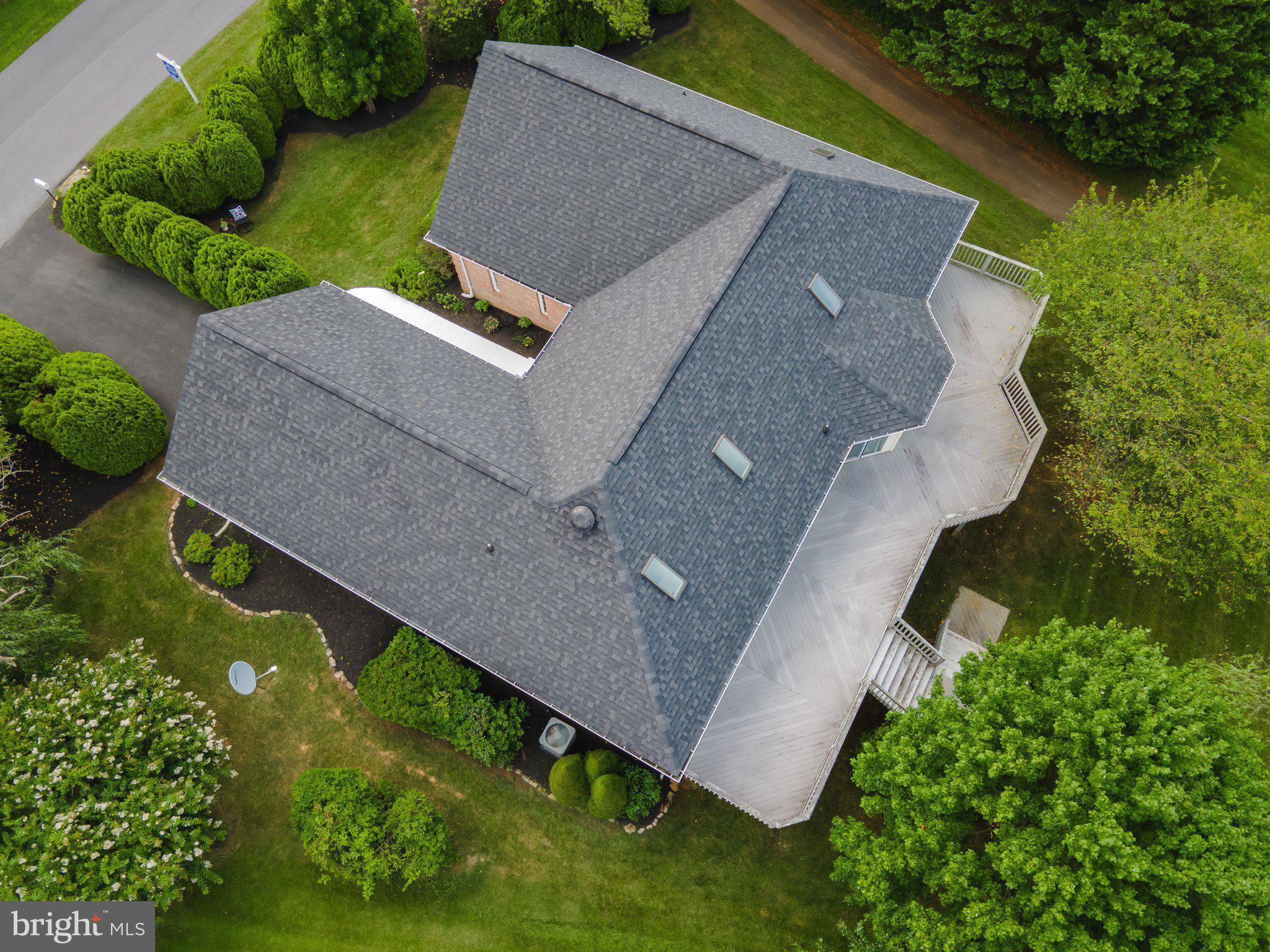 LOCUST HILL - Residential