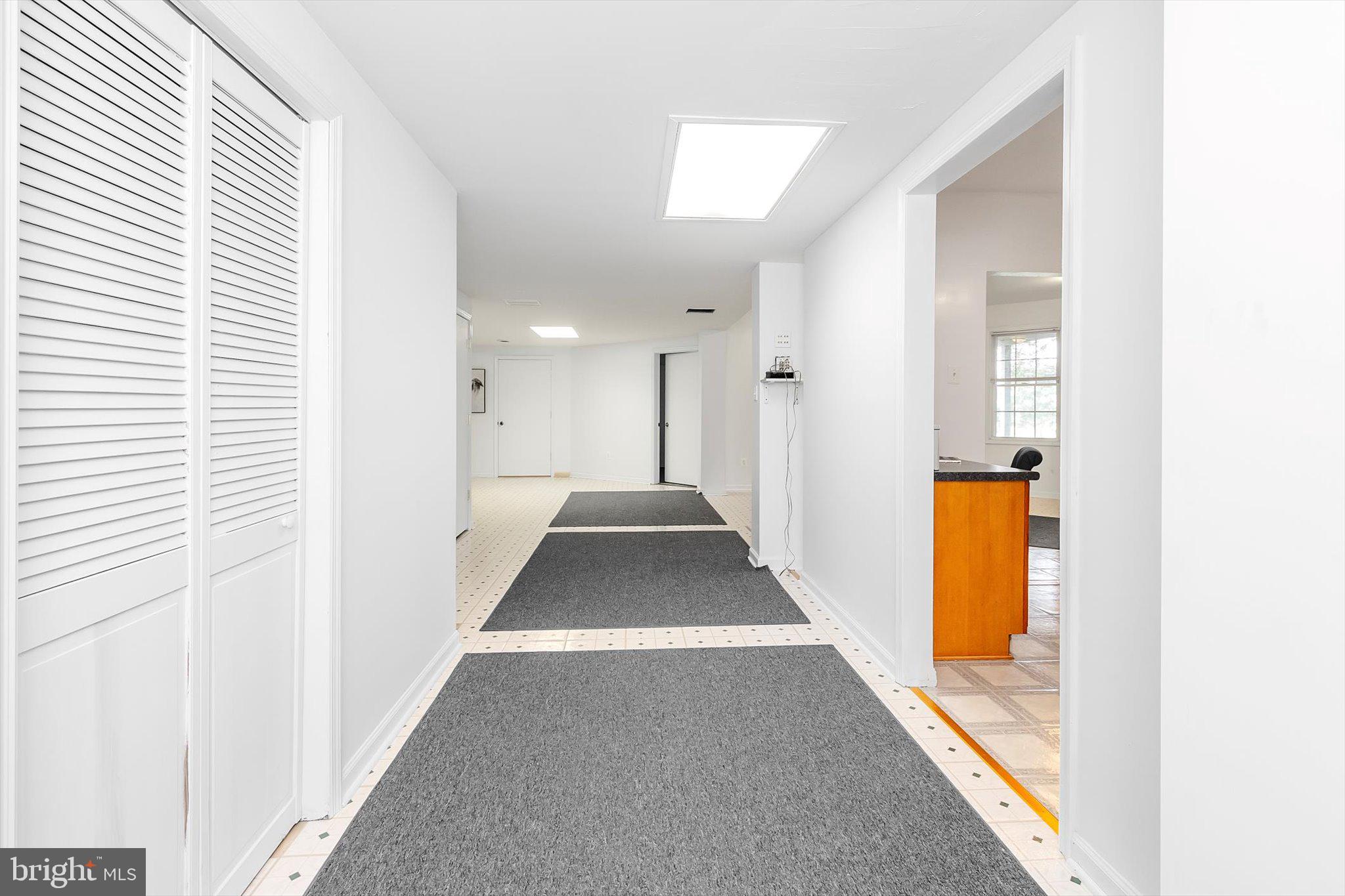 LOCUST HILL - Residential