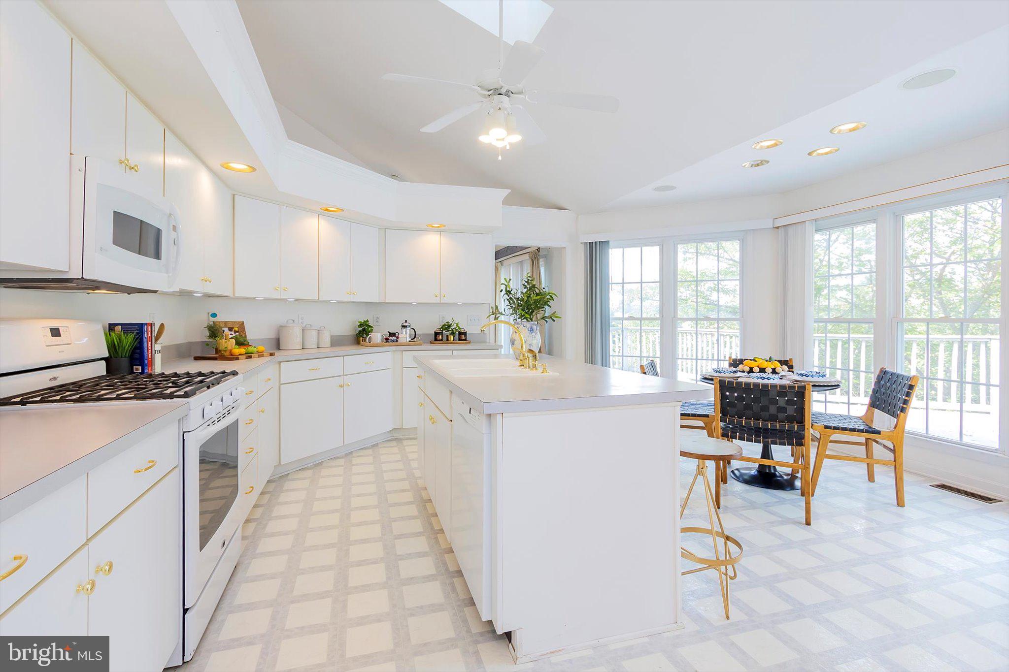 LOCUST HILL - Residential