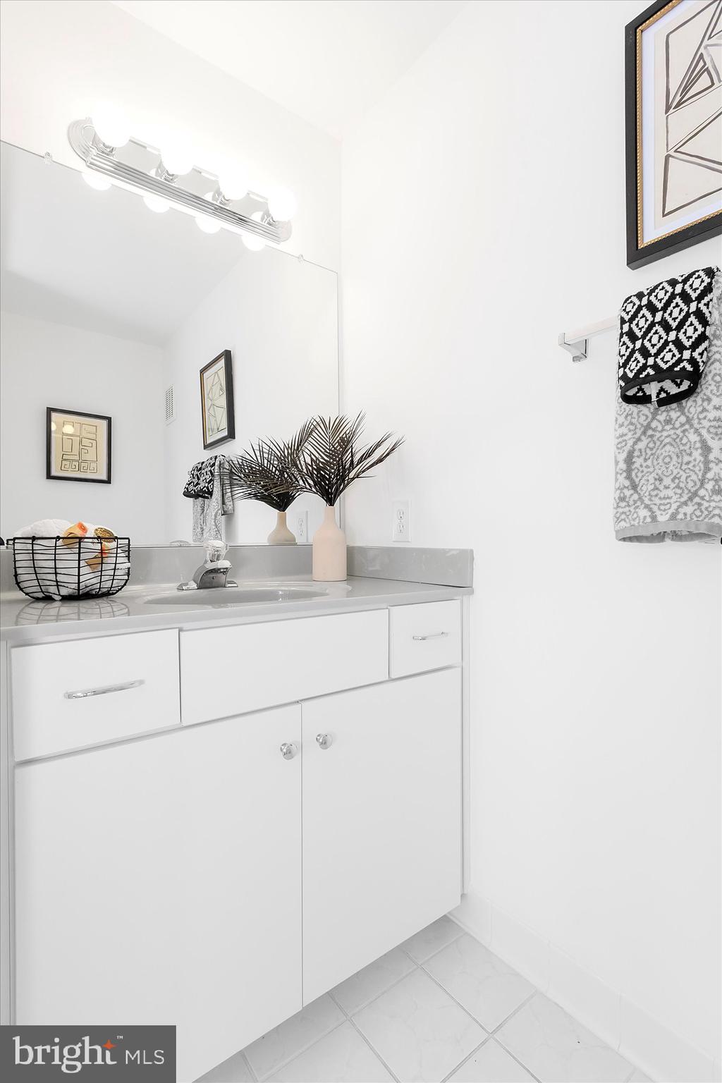 LOCUST HILL - Residential