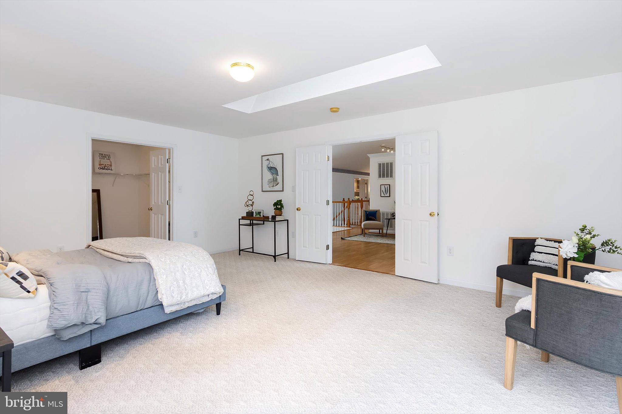 LOCUST HILL - Residential