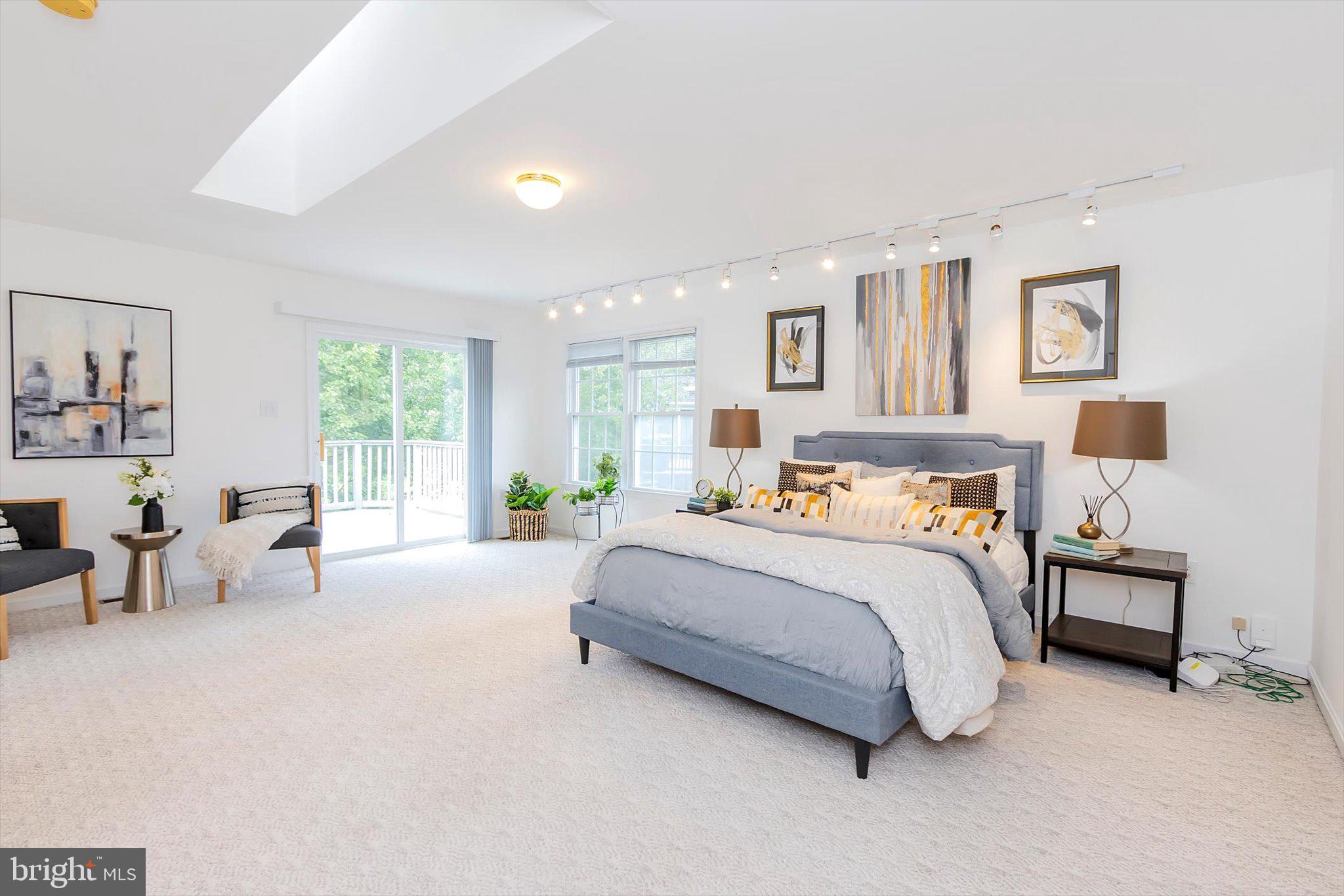 LOCUST HILL - Residential