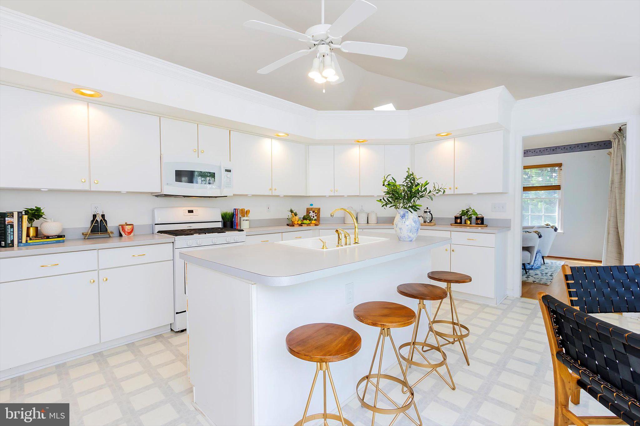 LOCUST HILL - Residential