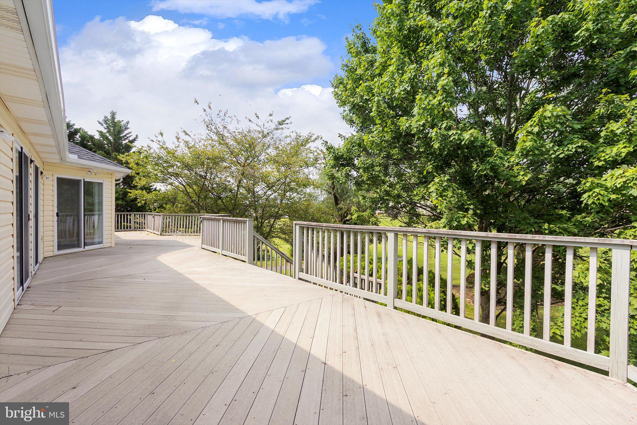 LOCUST HILL - Residential