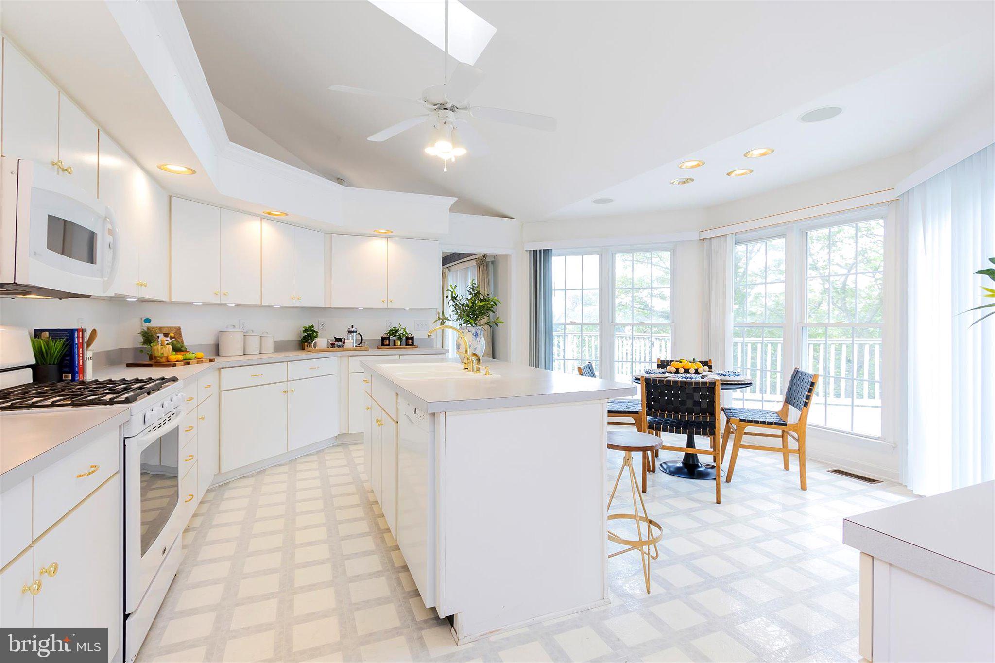 LOCUST HILL - Residential