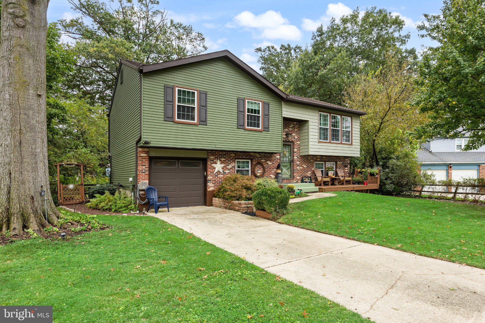 6 BARBARA PLACE