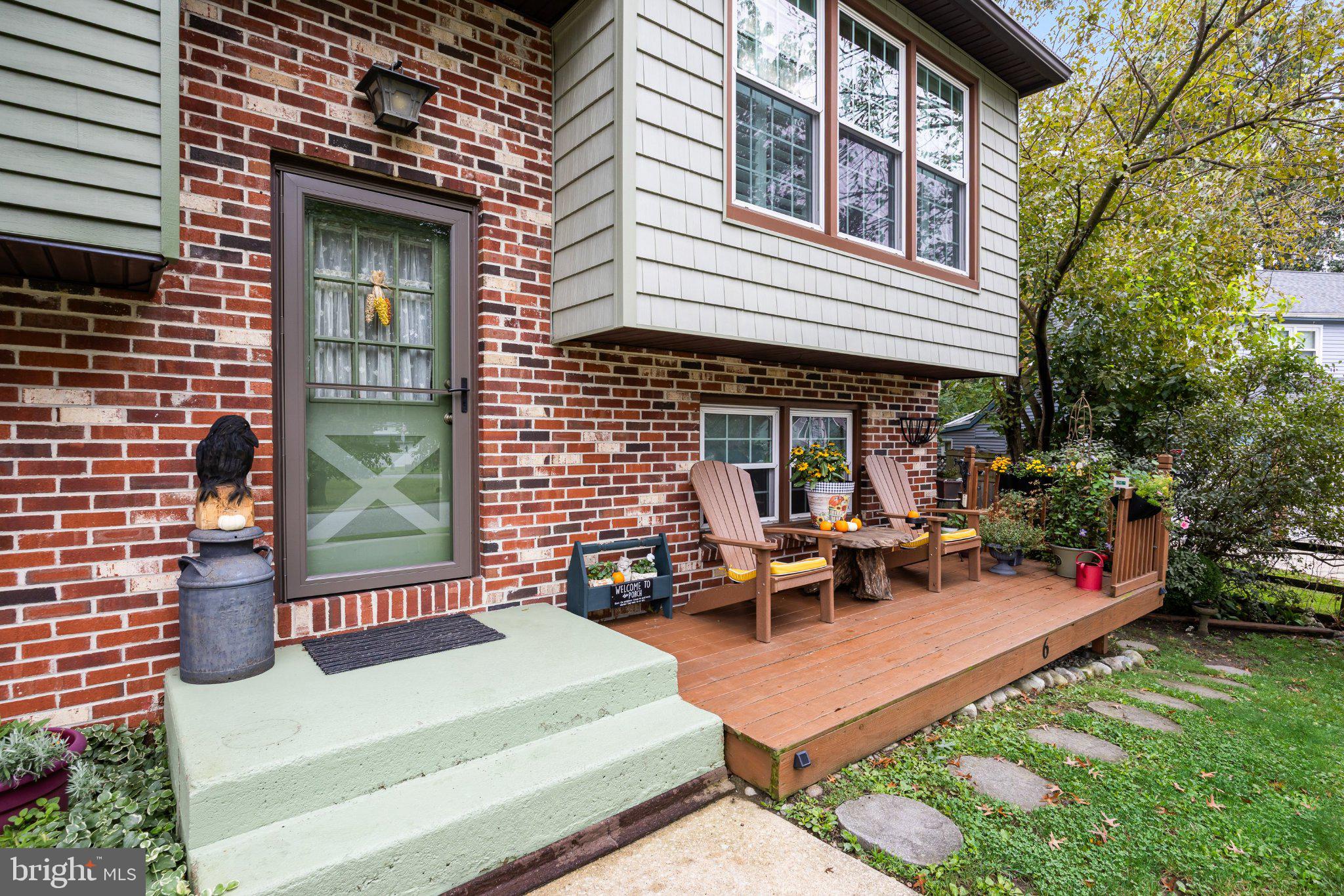 6 BARBARA PLACE