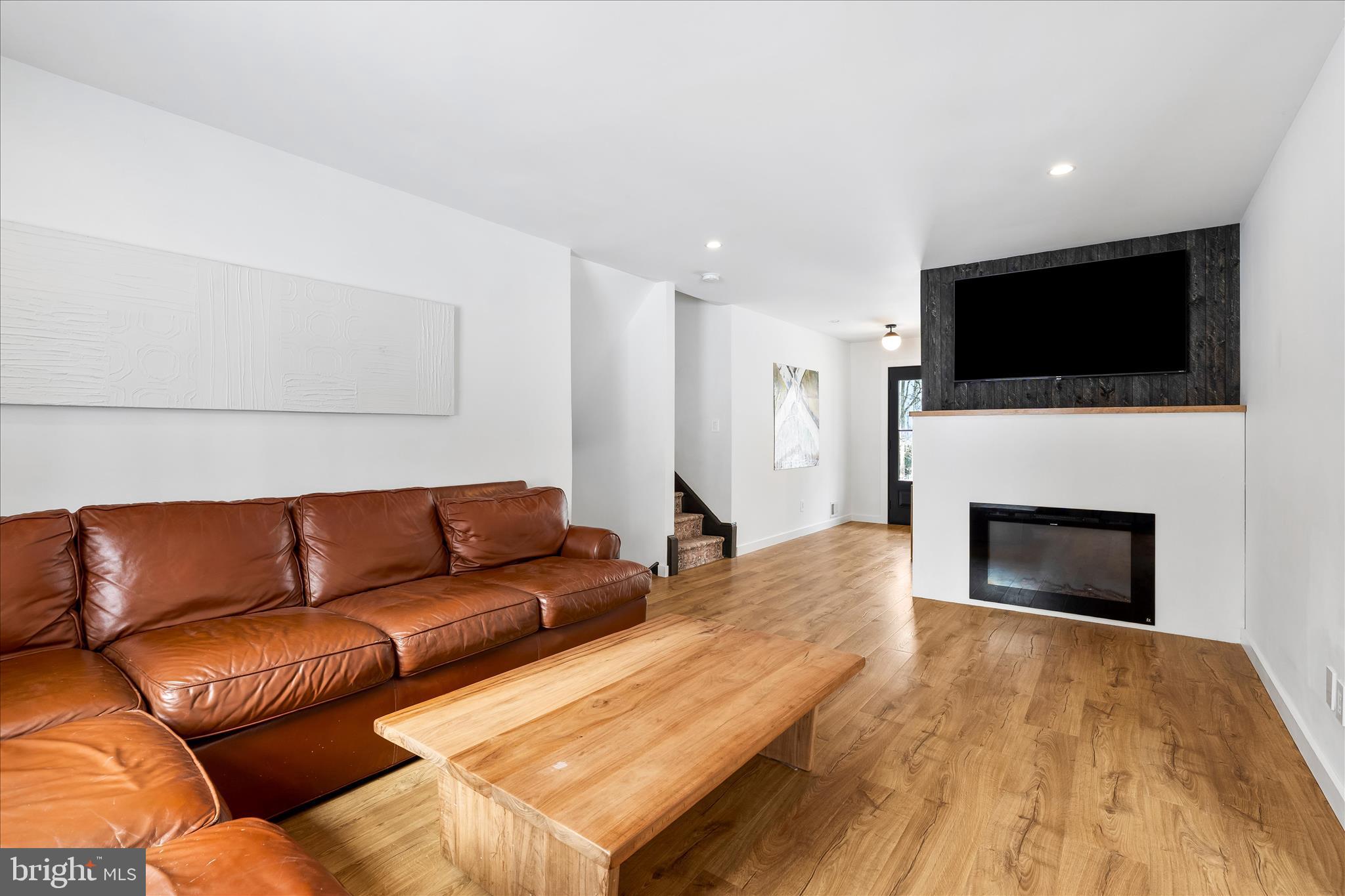 LINGANORE VIEW - Residential