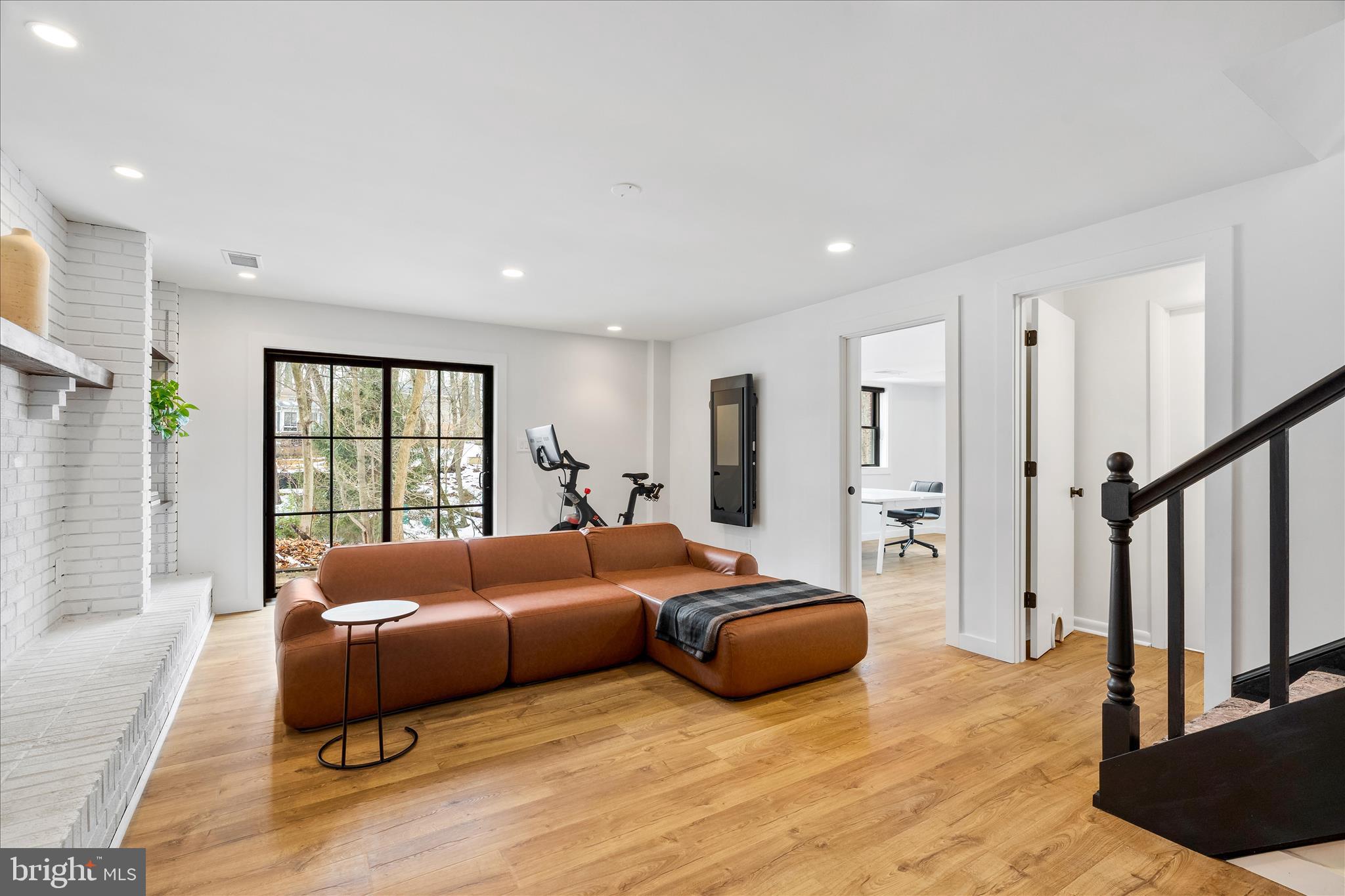 LINGANORE VIEW - Residential