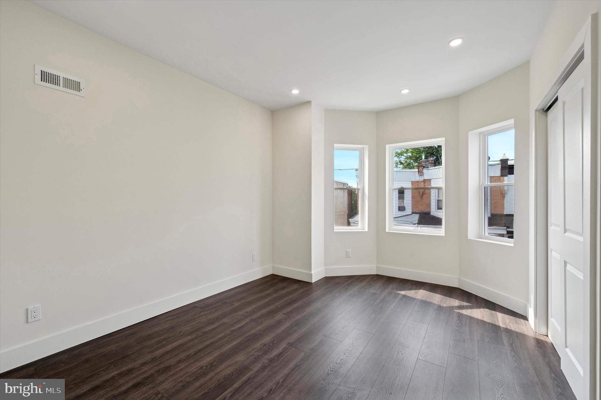 COBBS CREEK - Residential