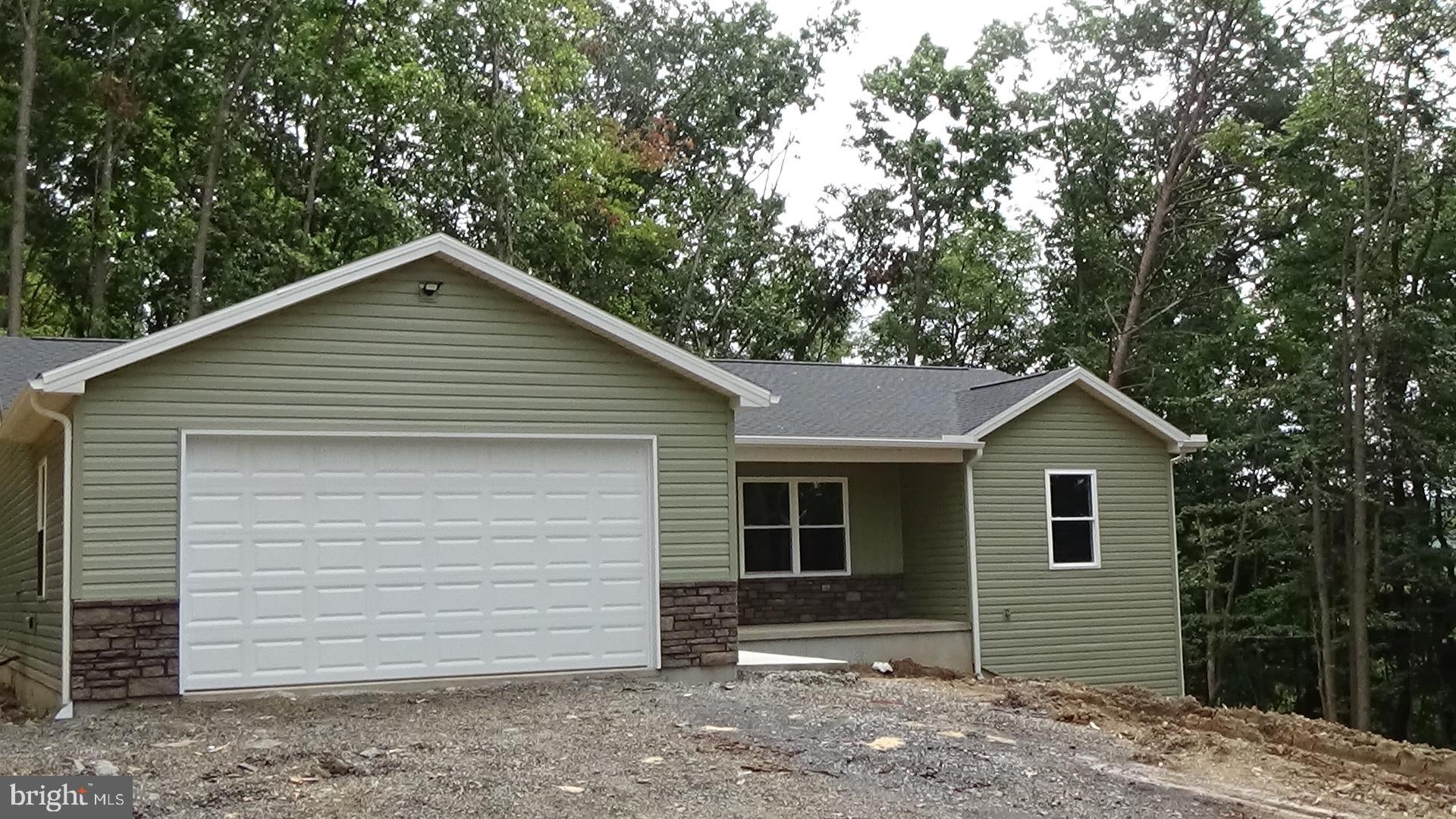 119 EAGLE LANE
