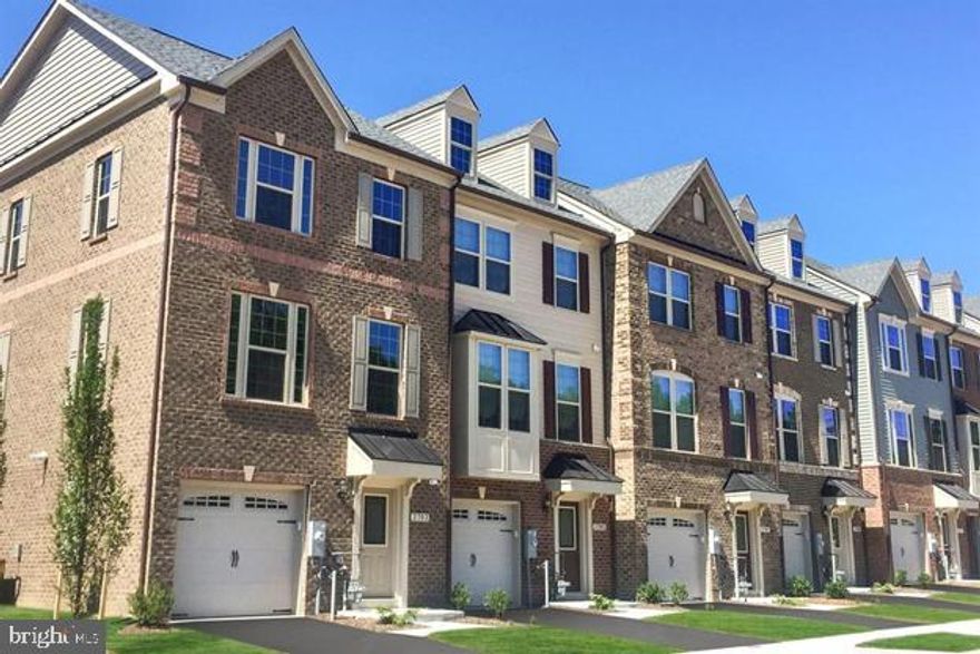 Come see why Parkside is Hanover's, MD  most successful Community. The to be built Mozart , one car garage is very spacious w/ huge kitchen island, ceramic in owners bath , stainless steel appliances, hardwood and so much more!. Ask Sales Representative about current incentive . End of Grooup premium will apply. Parkside is rich in amenities, just minutes to Ft. Meade.  Images shown are representative only.