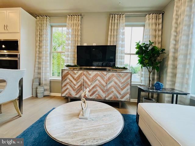 POTOMAC STATION MARKETPLACE - Residential Lease