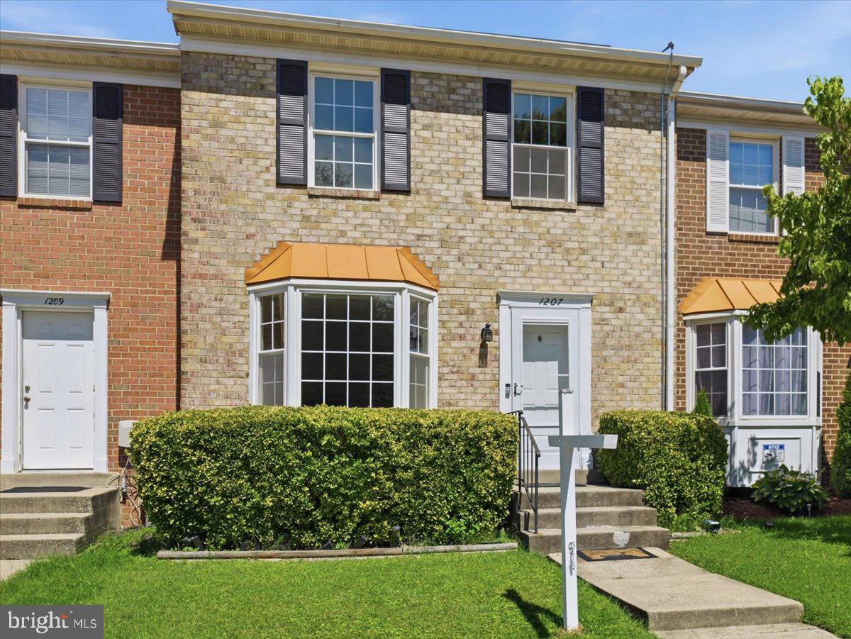 1207 KNOLL MIST LANE