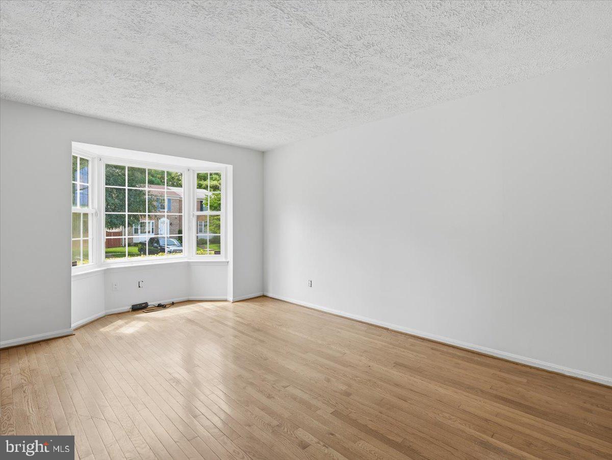 1207 KNOLL MIST LANE