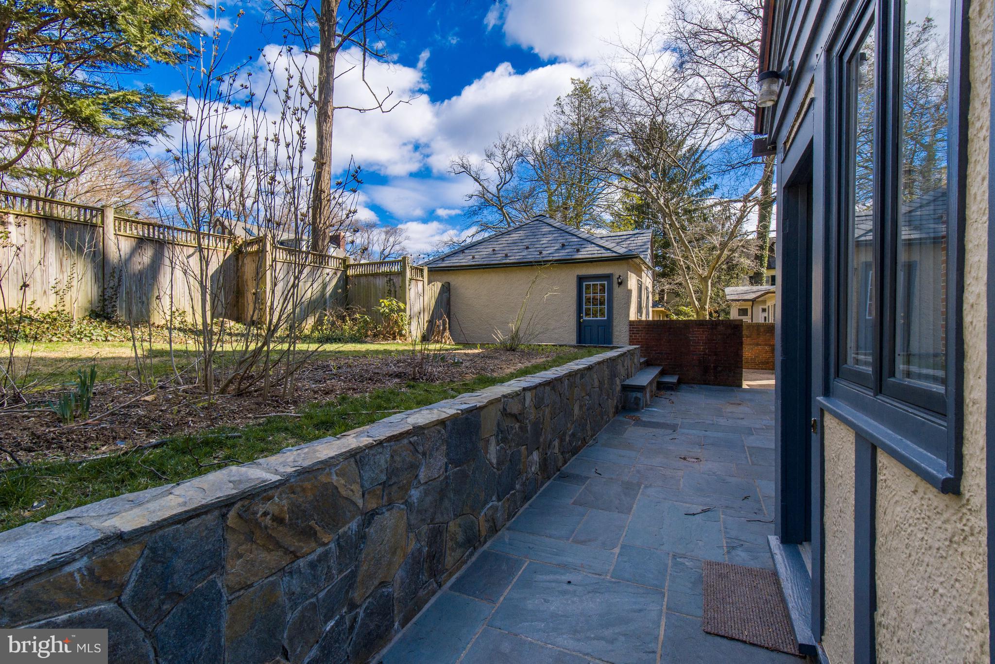 WESLEY HEIGHTS - Residential