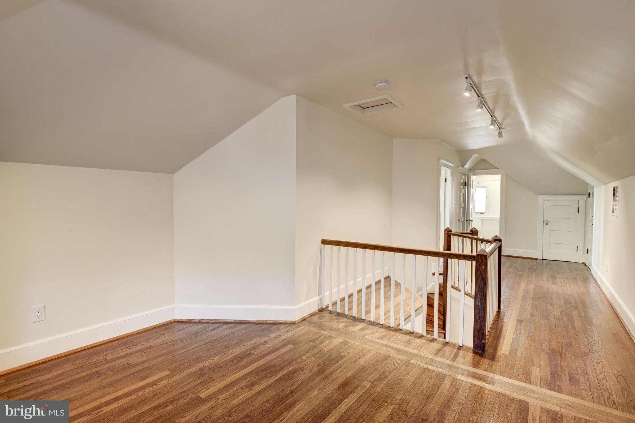 WESLEY HEIGHTS - Residential