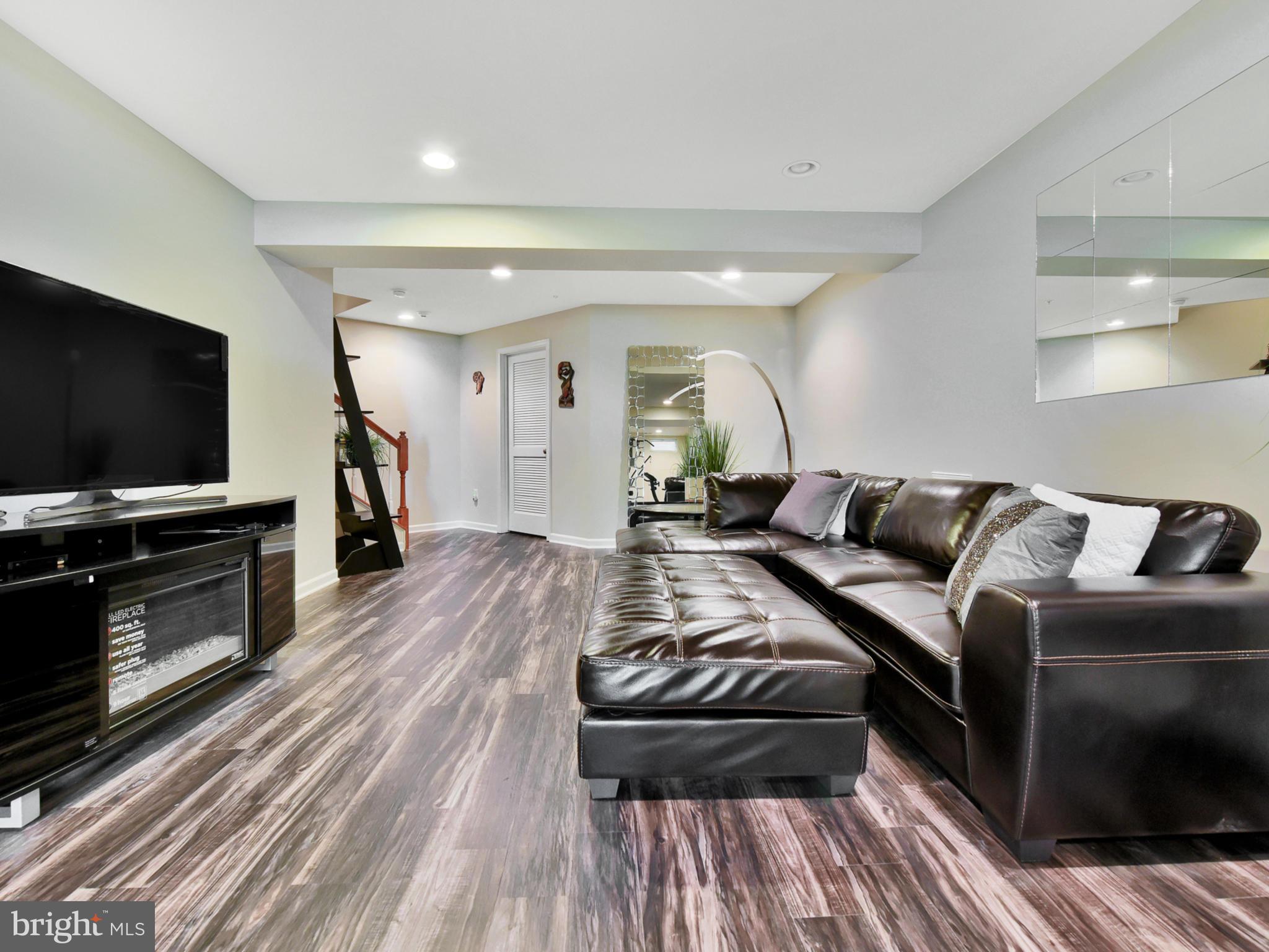 VILLAGES OF URBANA - Residential