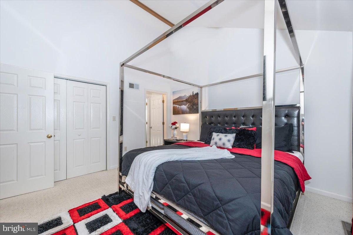 THE WOODS - Residential