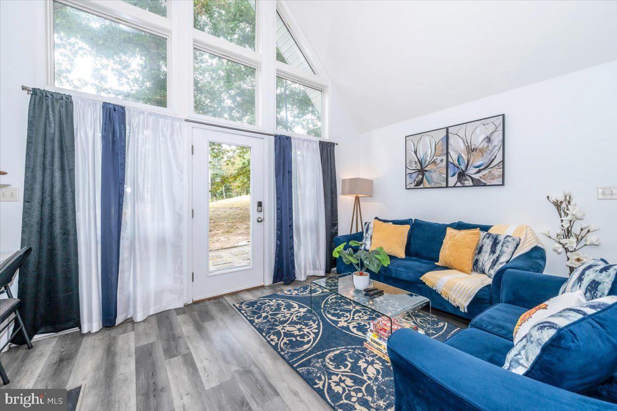 THE WOODS - Residential