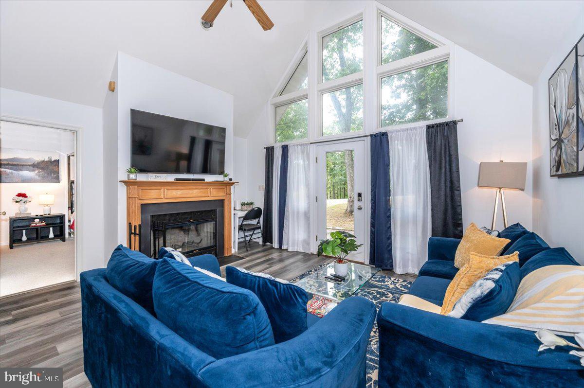 THE WOODS - Residential