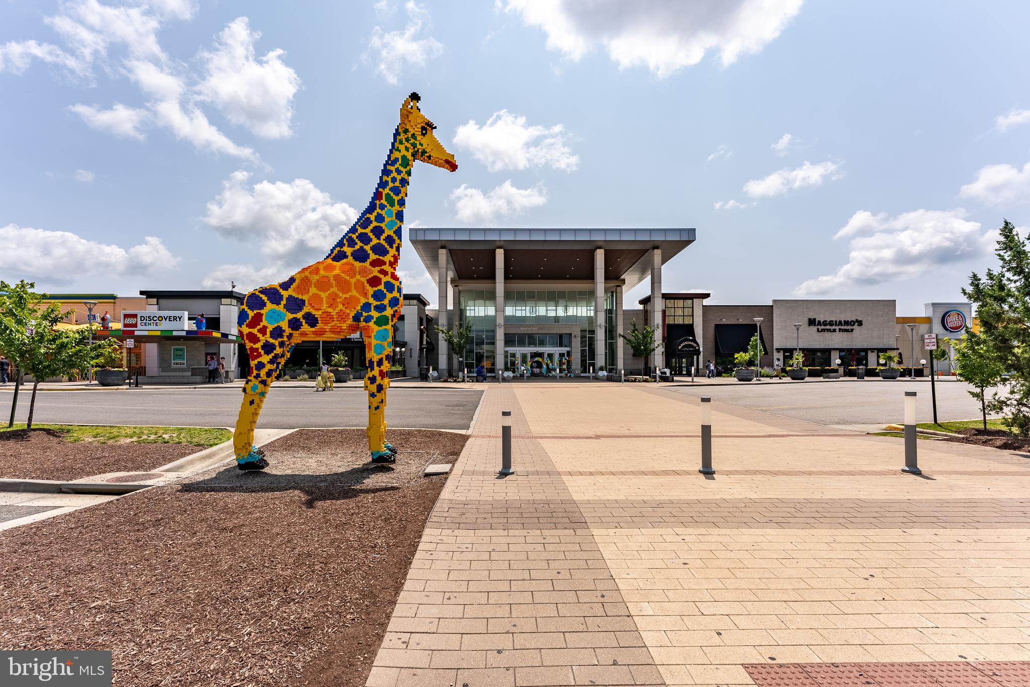 LYNBROOK - Residential