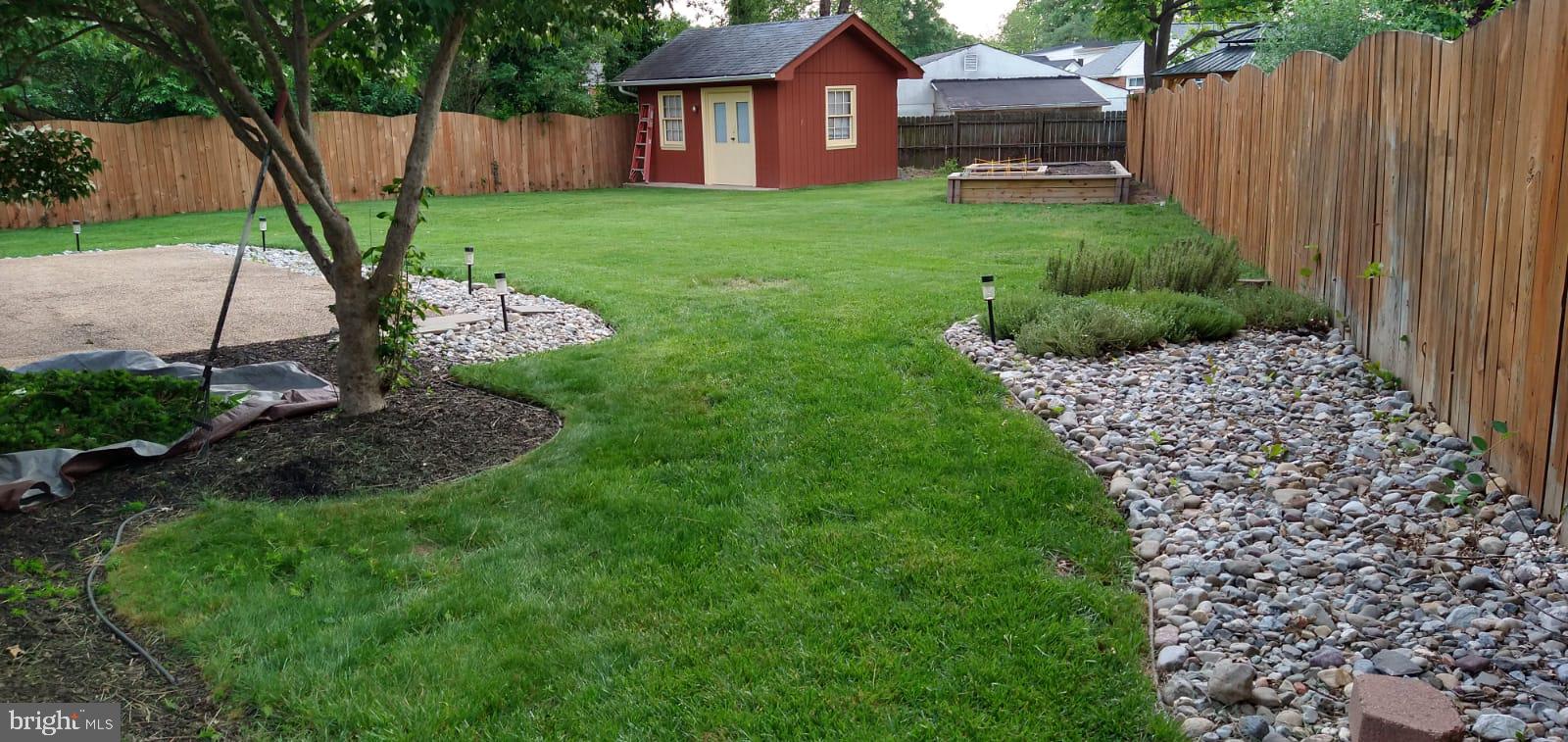 LYNBROOK - Residential