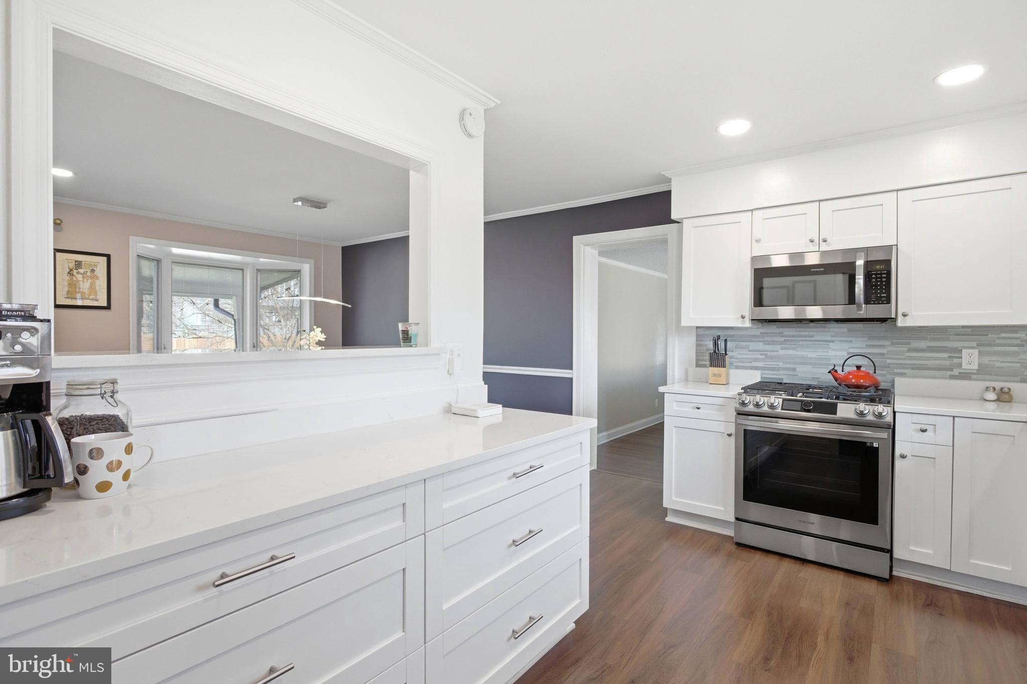 LYNBROOK - Residential